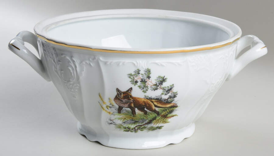 THU560 Tureen No Lid by Thun-1