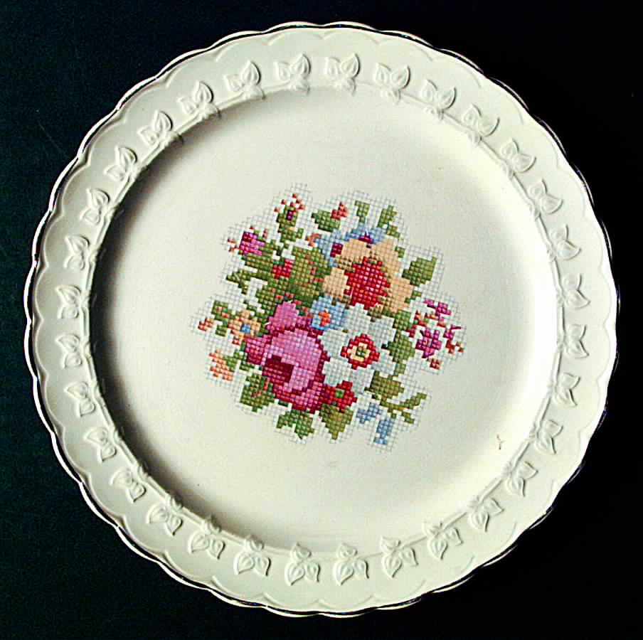 TST493 Dinner Plate by Taylor, Smith & Taylor (Ts&T)-1