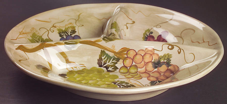 Cabernet (Semi Scallop, Rippled) 3-Part Relish by Tabletops Unlimited-1