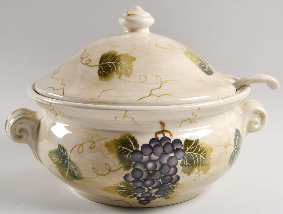 Cabernet (Semi Scallop, Rippled) Tureen & Lid w/Ladle by Tabletops Unlimited-1