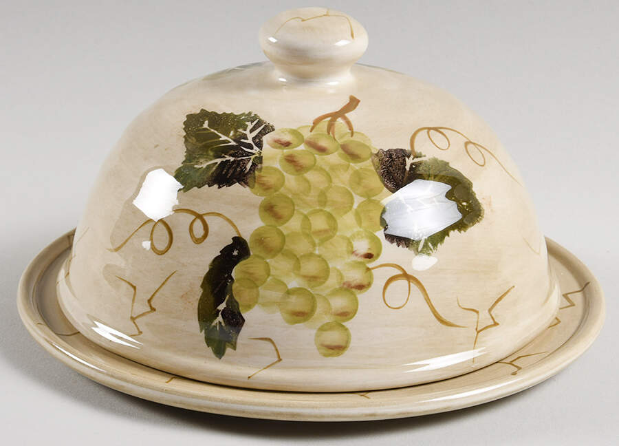 Cabernet (Semi Scallop, Rippled) Round Covered Butter by Tabletops Unlimited-1