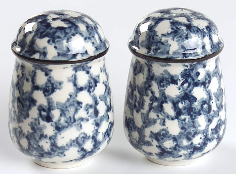 Wolf Salt & Pepper Set by Tienshan-1