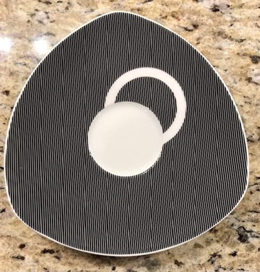 Vario Black (Circles) Saucer by Thomas-1