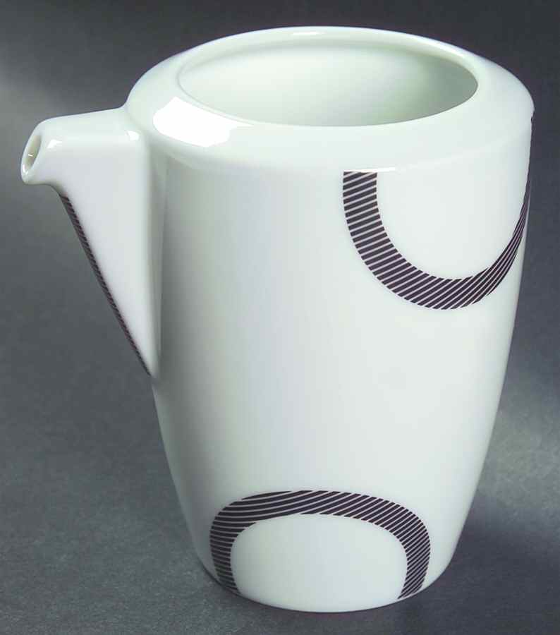Vario Black (Circles) Creamer by Thomas-1