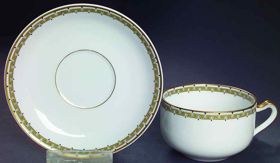 THU210 Flat Cup & Saucer Set by Thun-1