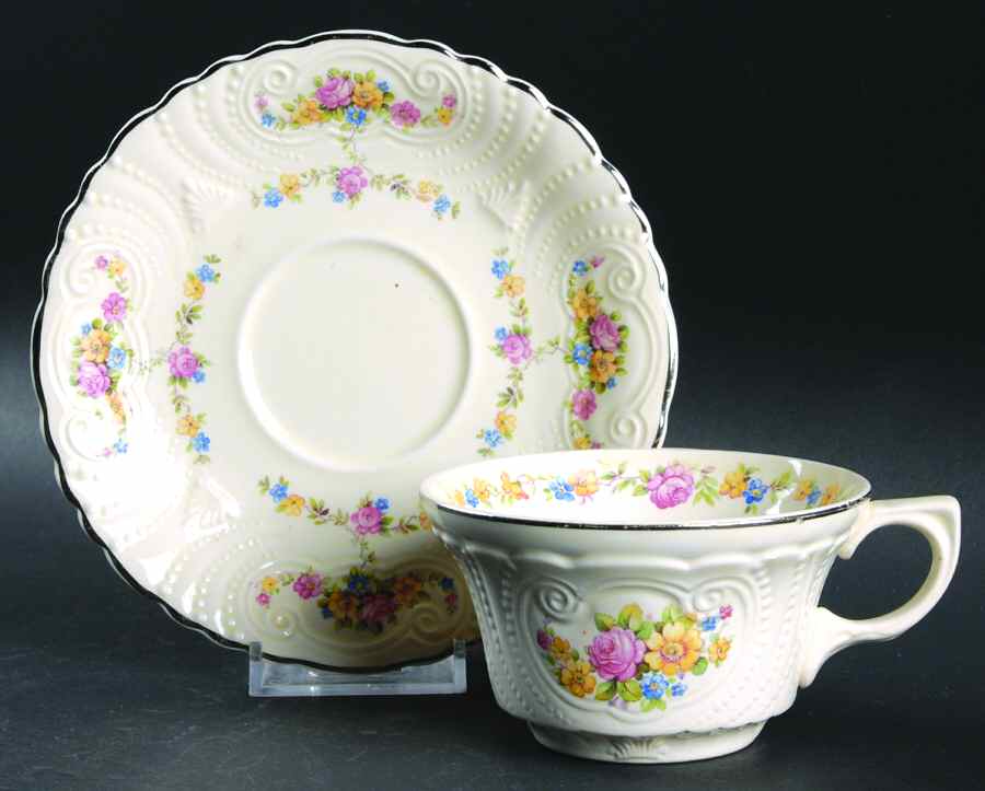 THP21 Flat Cup & Saucer Set by Thompson-1