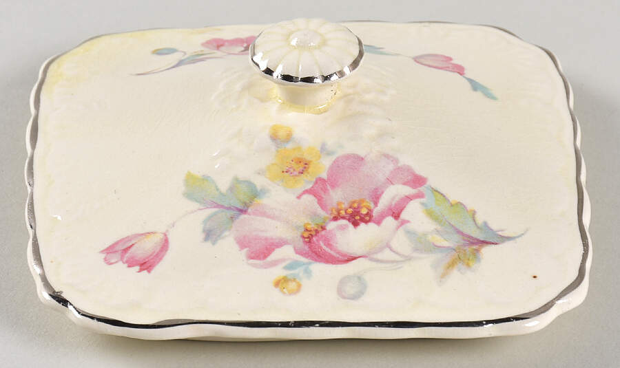 W467 Lid for Sugar Bowl by Taylor, Smith & Taylor (Ts&T)-1