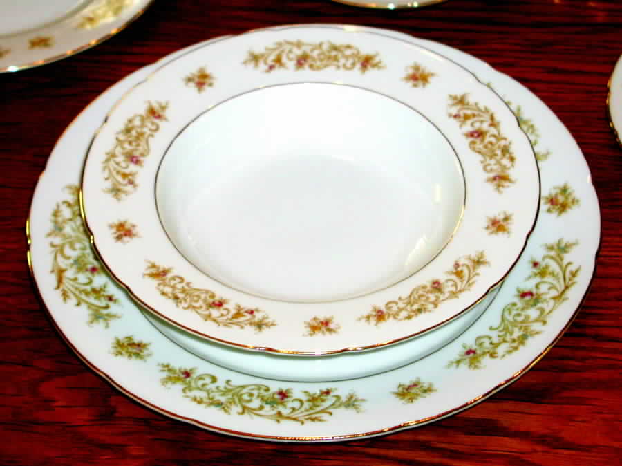 20788 Rim Soup Bowl by Thun-1