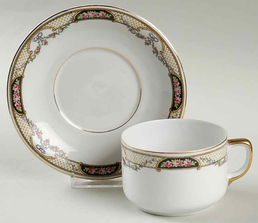 THU226 Flat Cup & Saucer Set by Thun-1