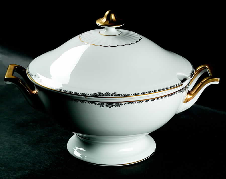 6023 Tureen &  Lid by Thomas-1
