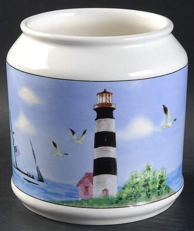 Lighthouse Utensil Holder by Thomson-1