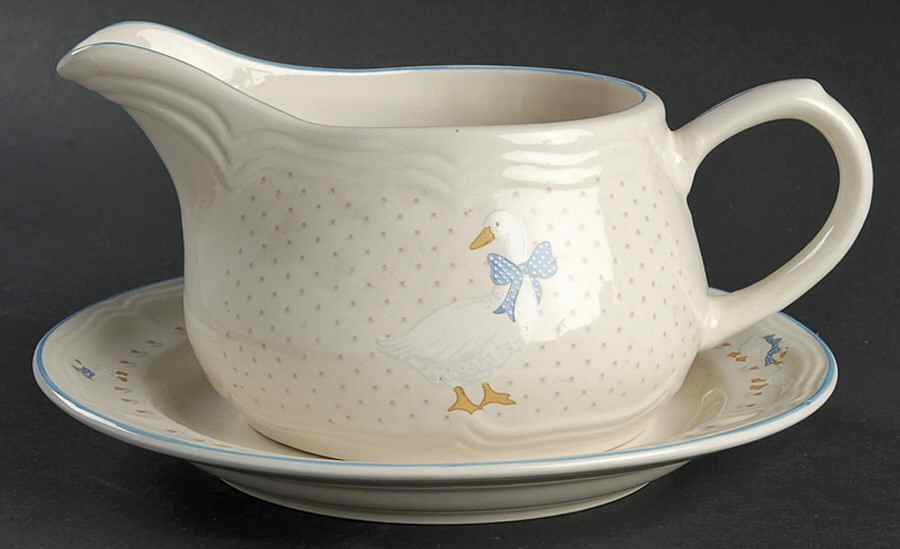 Aunt Rhody Gravy Boat & Underplate by Brick Oven-1