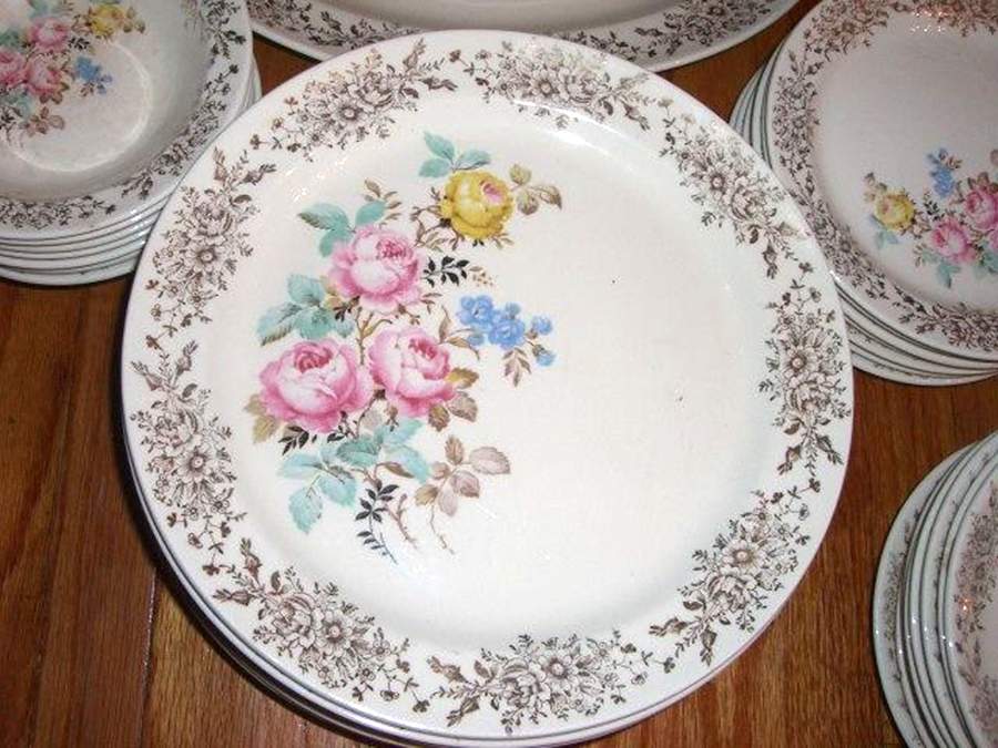 TST532 Dinner Plate by Taylor, Smith & Taylor (Ts&T)-1