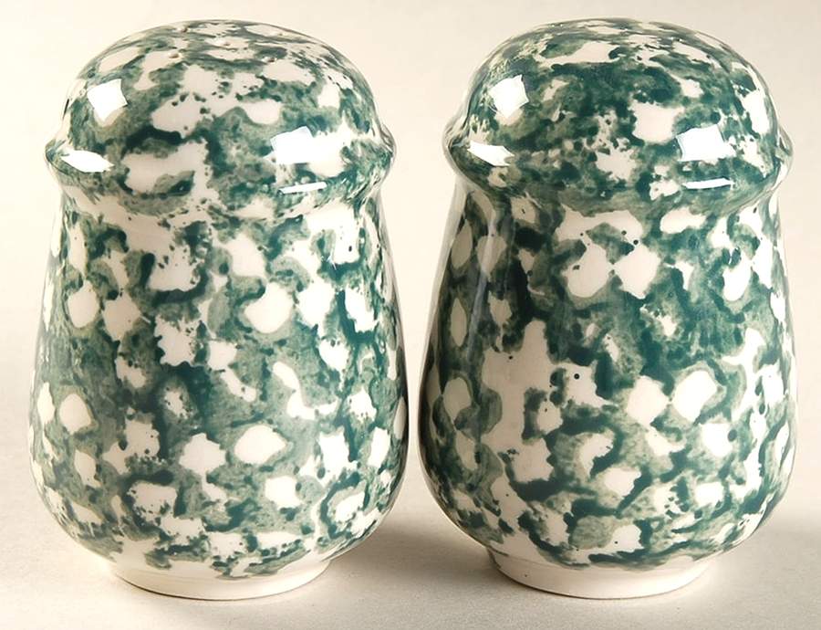 Apple Salt & Pepper Set by Tienshan-1
