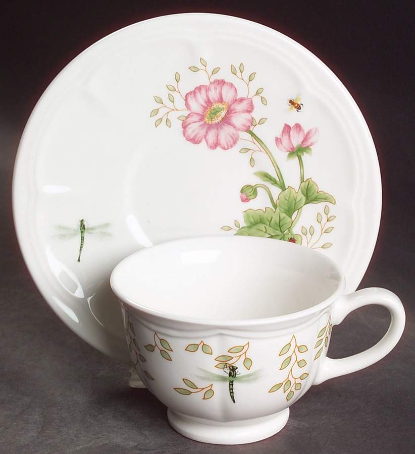 TTO1 Footed Cup & Saucer Set by Totally Today-1