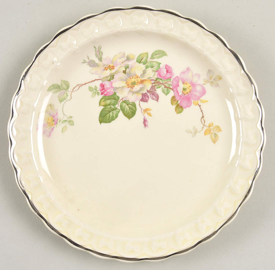 649 Dessert/Pie Plate by Taylor, Smith & Taylor (Ts&T)-1