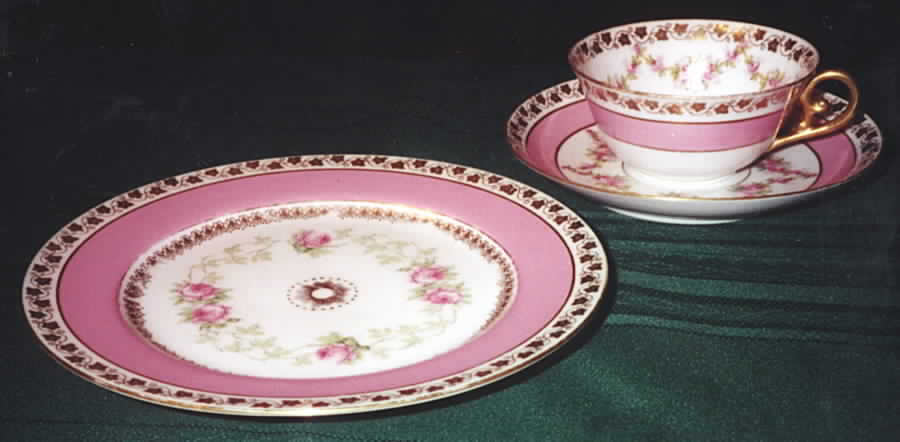 TRV345 Salad Plate by Tressemanes & Vogt-1