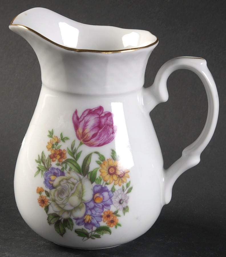 Bouquet Creamer by Thun-1