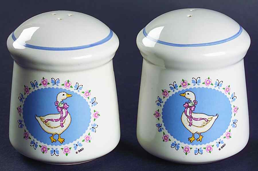 Ribbon Geese Salt & Pepper Set by Treasure Craft-1