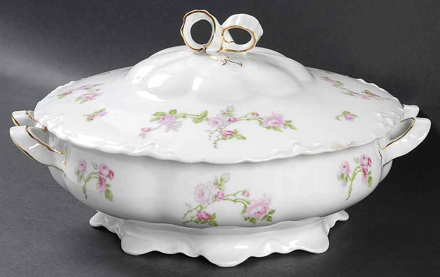 Rosalia Round Covered Vegetable by Thomas-1