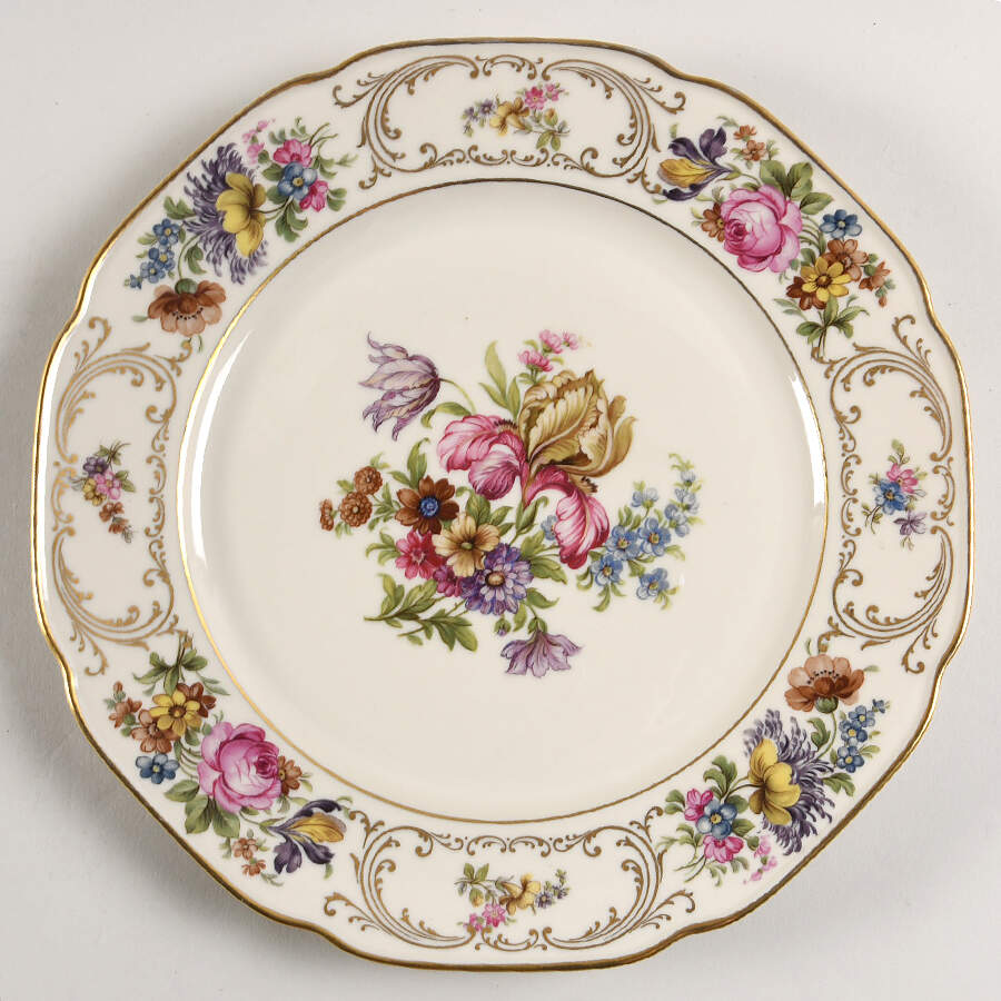 Wettin (Scalloped) Dinner Plate by Tirschenreuth-1