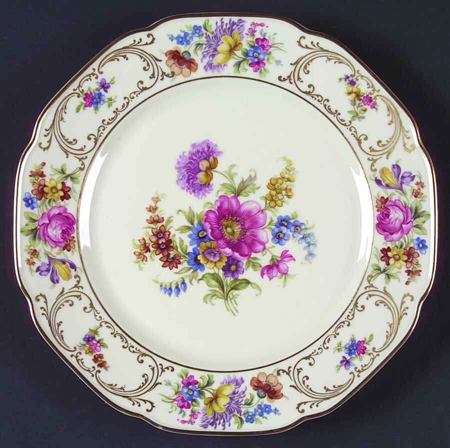Wettin (Scalloped) Dinner Plate by Tirschenreuth-1