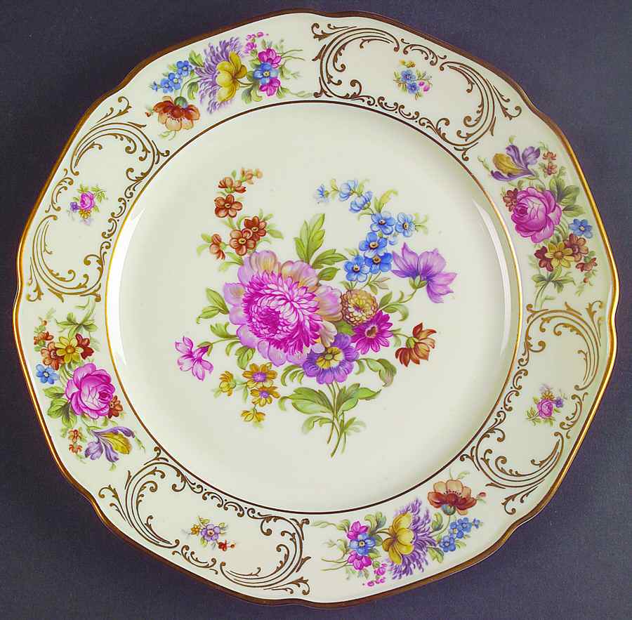 Wettin (Scalloped) Luncheon Plate by Tirschenreuth-1