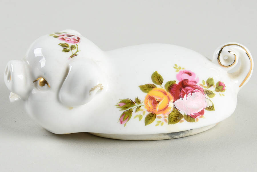 Cottage Rose Lid for Pig Box by Taiwan-1