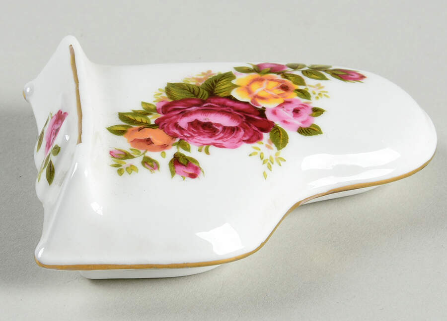 Cottage Rose Lid for Figural Covered Box by Taiwan-1