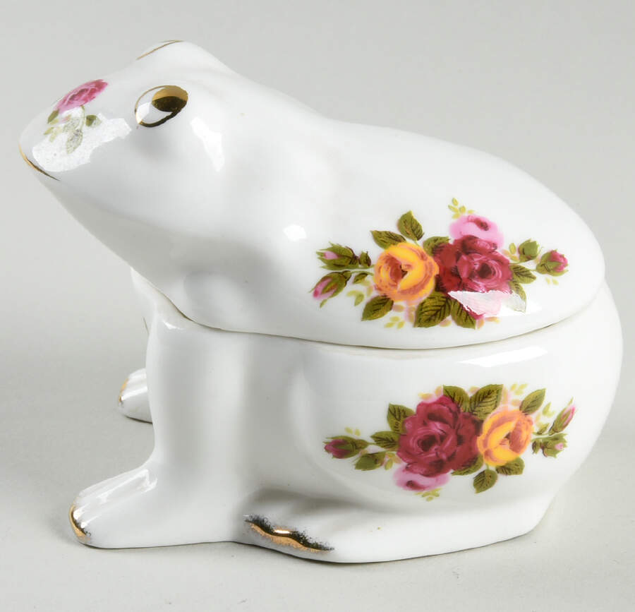 Cottage Rose Figural Box & Lid by Taiwan-1