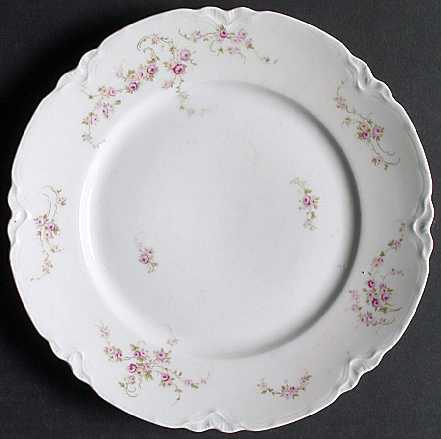 3385 (Scalloped) Dinner Plate by Thomas-1