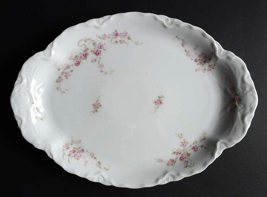 3385 (Scalloped) 11" Oval Serving Platter by Thomas-1