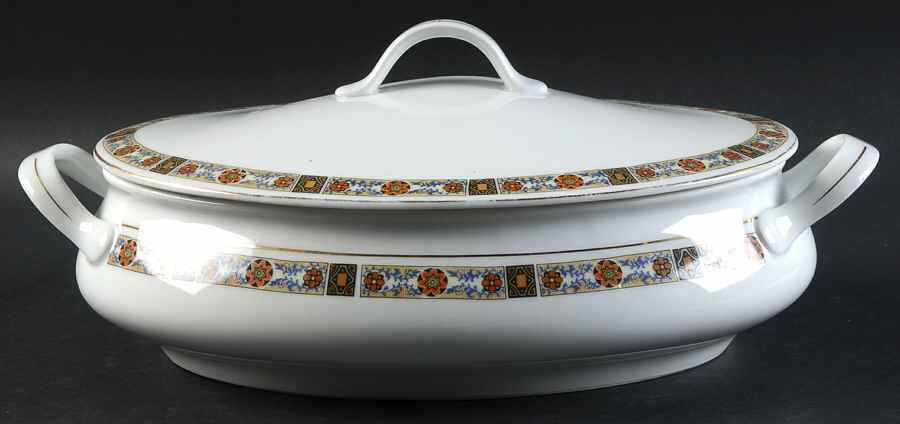THU263 Oval Covered Vegetable by Thun-1