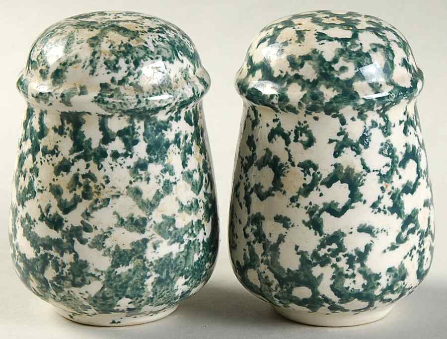 Woodland Moose Salt & Pepper Set by Tienshan-1