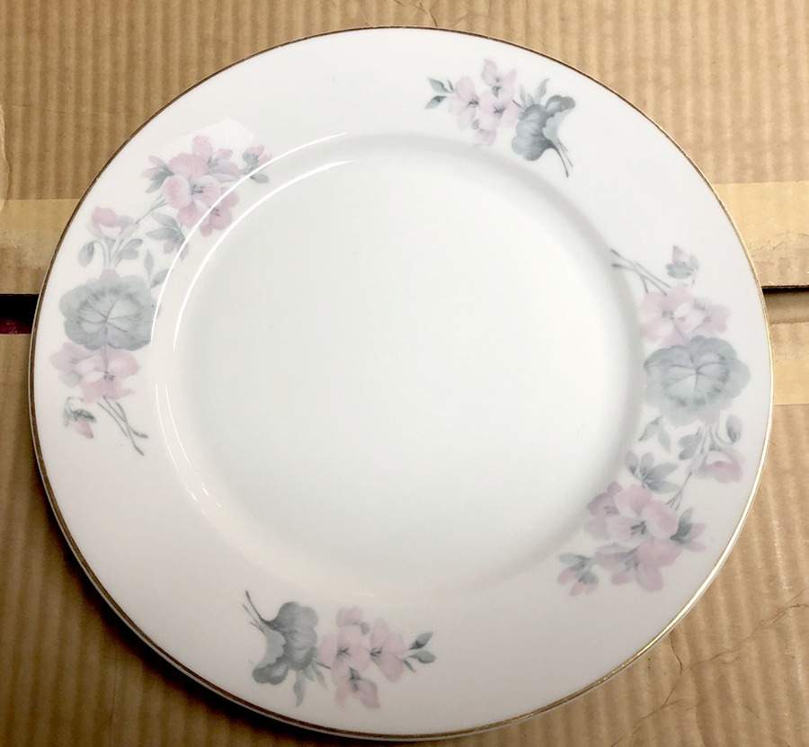 16657 Dinner Plate by Thun-1
