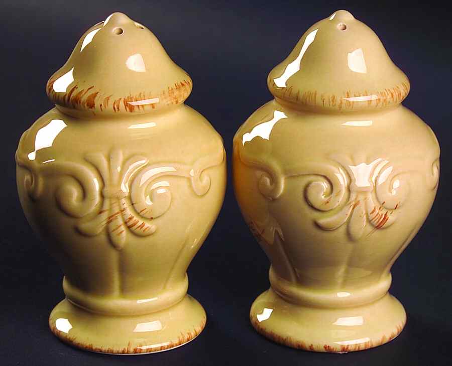 Auvignon Beige Salt & Pepper Set by Tienshan-1
