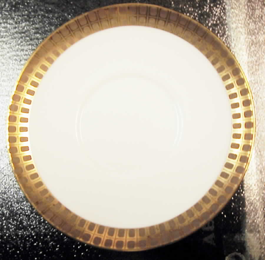 THO304 Saucer by Thomas-1
