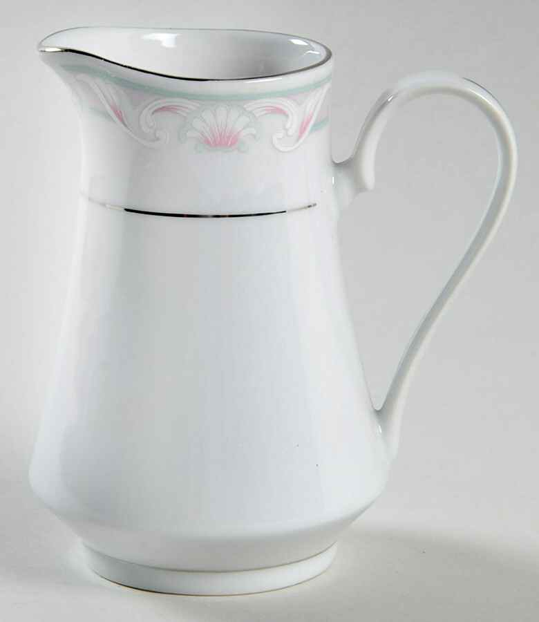 Coquille Creamer by Tienshan-1