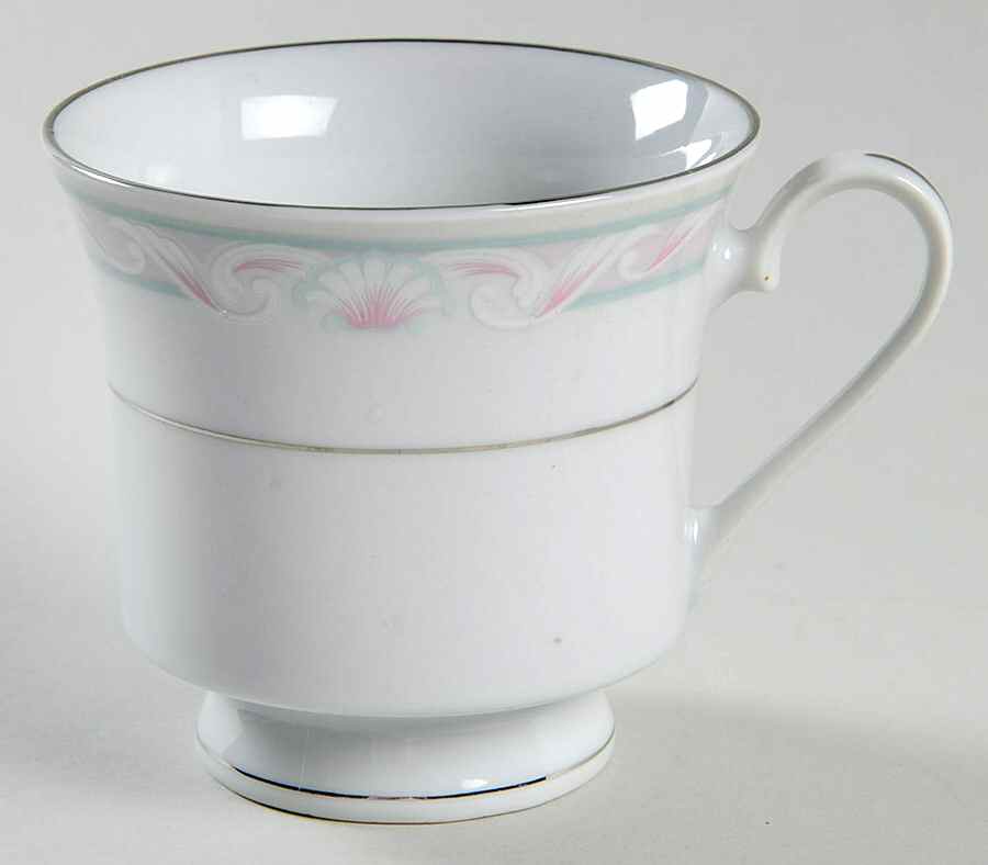 Coquille Footed Cup by Tienshan-1