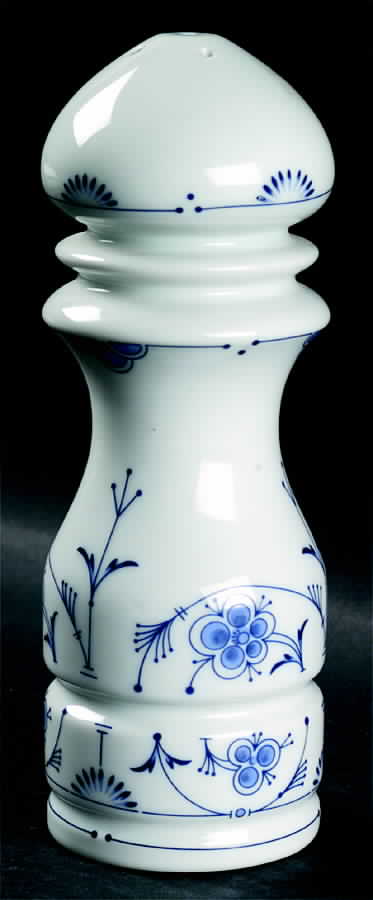 TOS15 Oversized Salt Shaker by Toscany-1