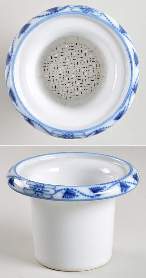 Blue Onion (Scalloped) Infuser by Thun-1