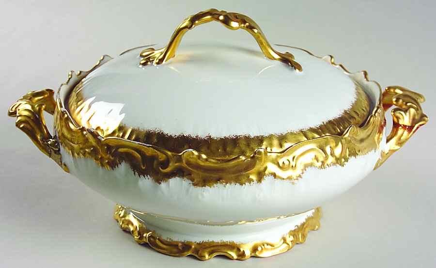 Trv409 Round Covered Vegetable by Tressemanes & Vogt-1