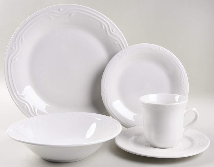 Fantasia 5 Piece Place Setting by Totally Today-1