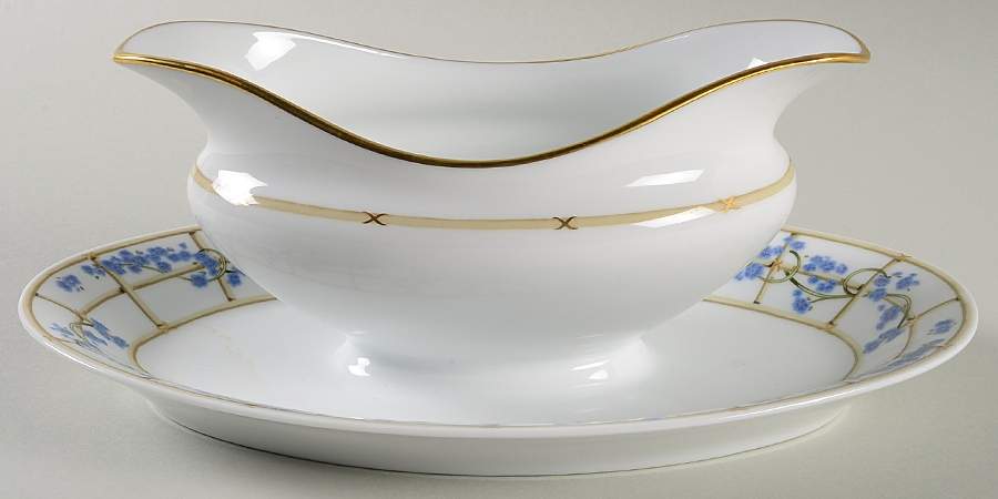 Trellis Gravy Boat with Attached Underplate by Tiffany-1