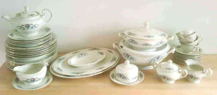 Thu282 Sugar Bowl & Lid by Thun-1