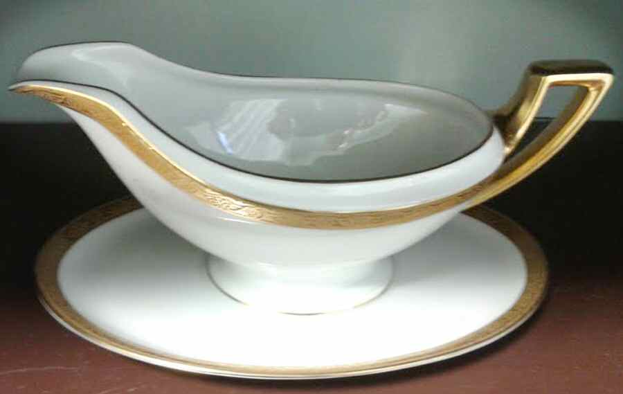 9127 Gravy Boat & Underplate by Thomas-1
