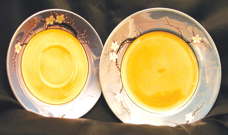 TSL3 Dessert/Pie Plate by Tashiro Shoten Ltd-1