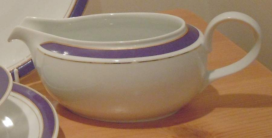 TIE48 Gravy Boat by Tienshan-1