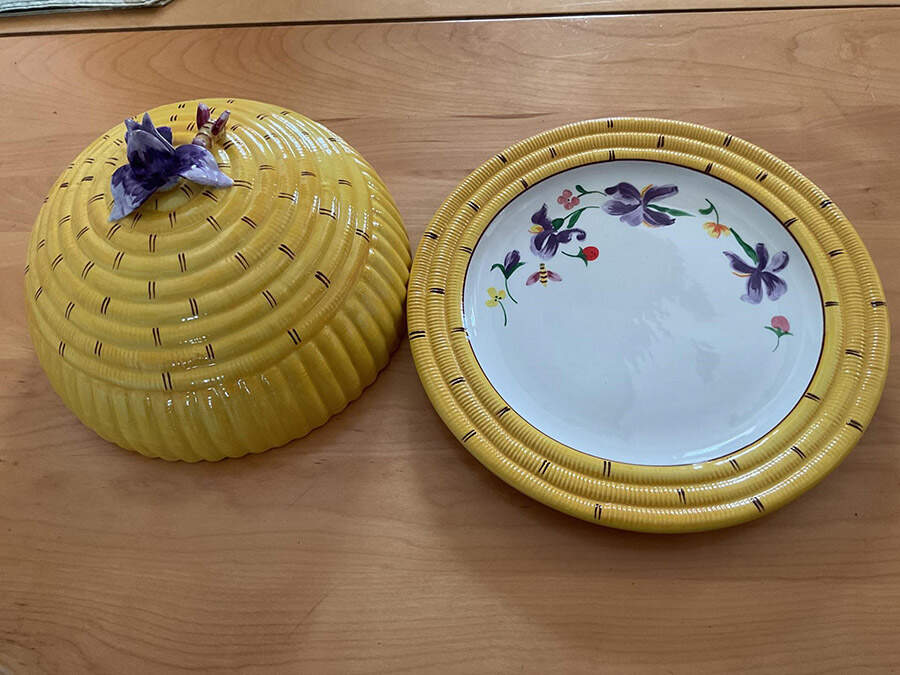 Renee Muffin Dish & Lid by Thaxton (Italy)-1