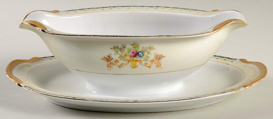 TUI13 Gravy Boat with Attached Underplate by Tuillerie (Japan)-1